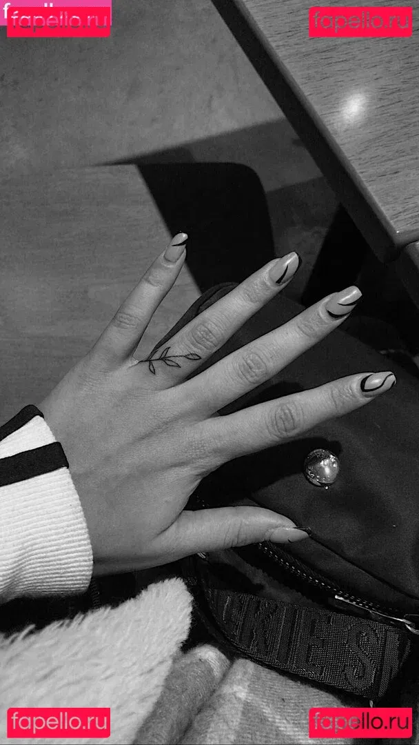 belonly Onlyfans Photo Gallery 