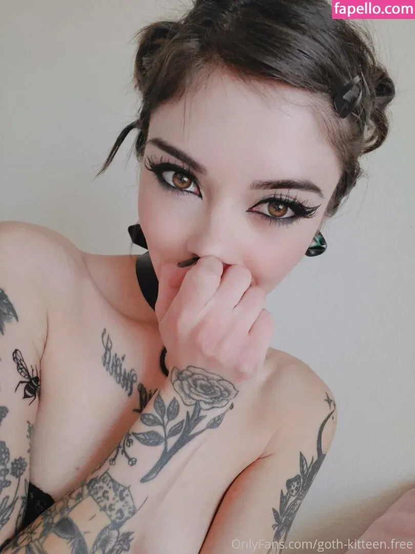 goth-kitteen.free Onlyfans Photo Gallery 