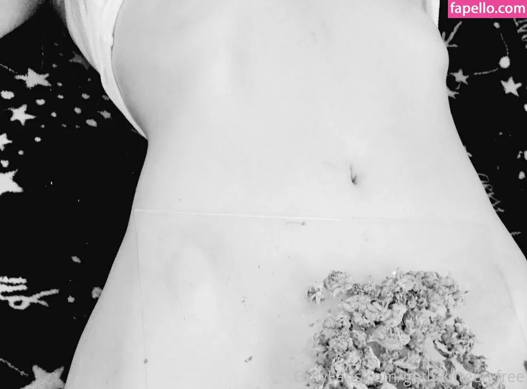 goth-kitteen.free Onlyfans Photo Gallery 