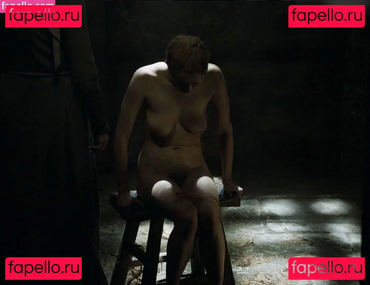 Lena Headey Onlyfans Photo Gallery 