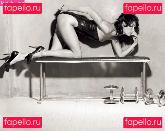 Lena Headey Onlyfans Photo Gallery 