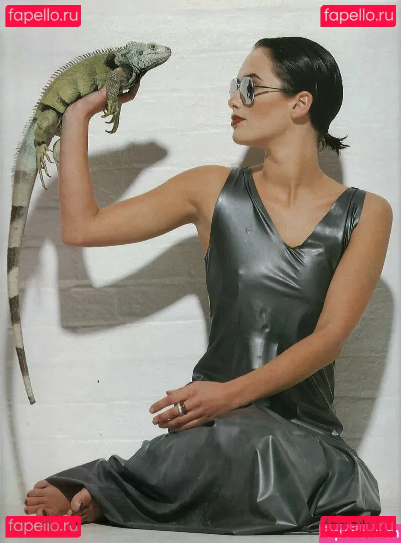 Lena Headey Onlyfans Photo Gallery 