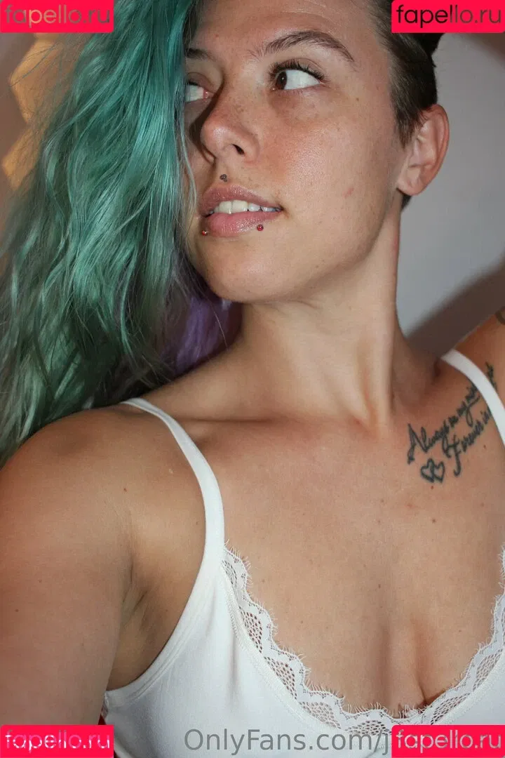 j3st3rcat Onlyfans Photo Gallery 