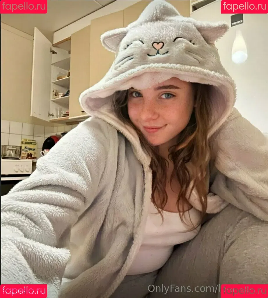 lola_redly Onlyfans Photo Gallery 
