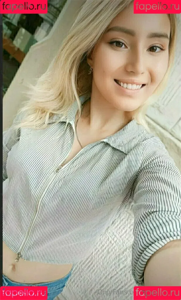 lola_redly Onlyfans Photo Gallery 