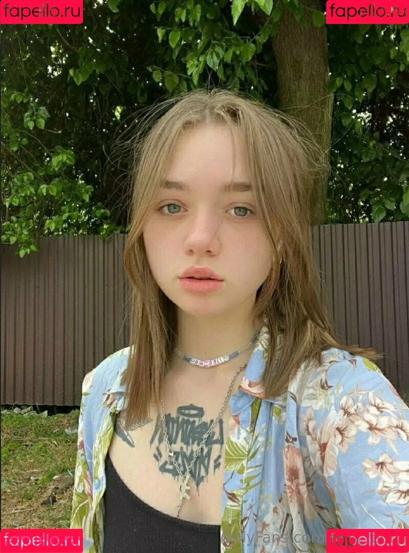 lola_redly Onlyfans Photo Gallery 