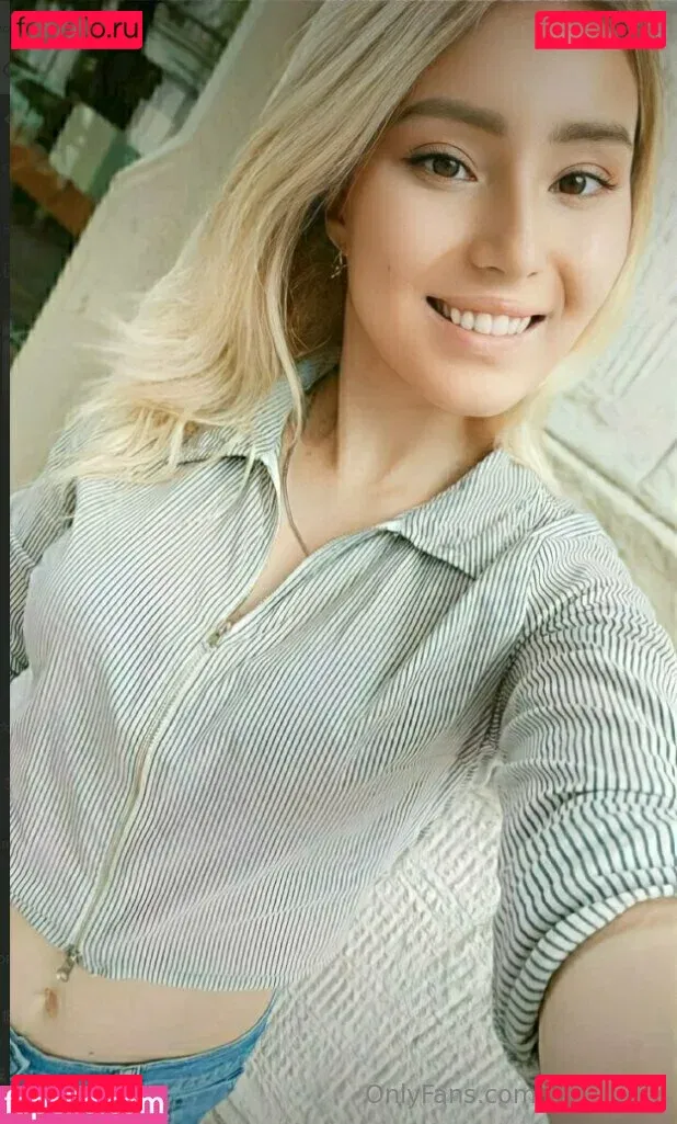 lola_redly Onlyfans Photo Gallery 