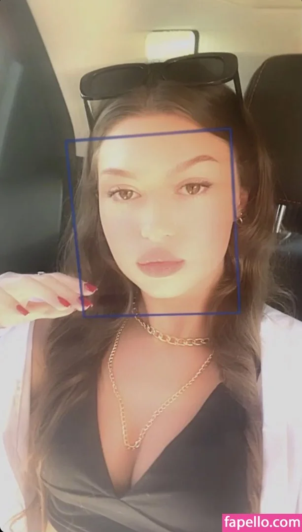 Lou de Laâge Onlyfans Photo Gallery 