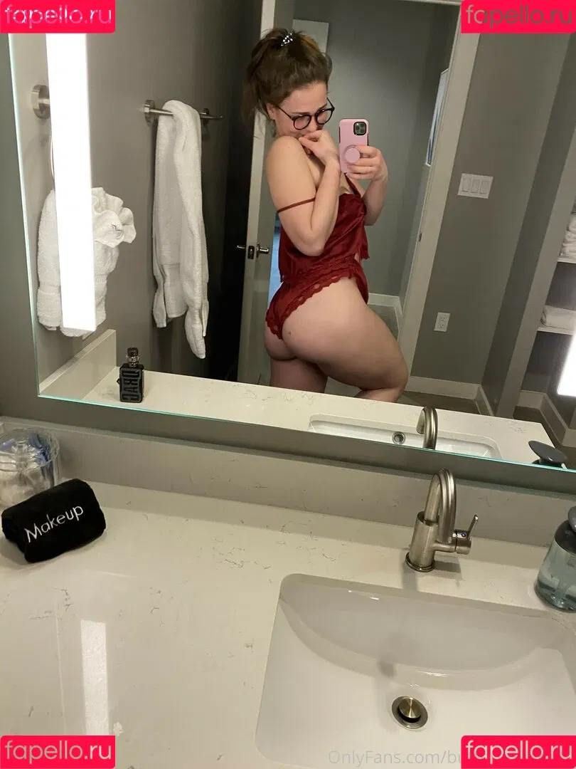 Butternutgiraffe Onlyfans Photo Gallery 