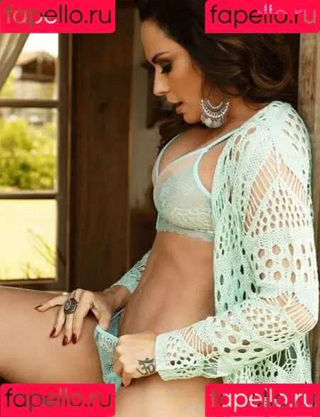 Nubia Oliver Onlyfans Photo Gallery 