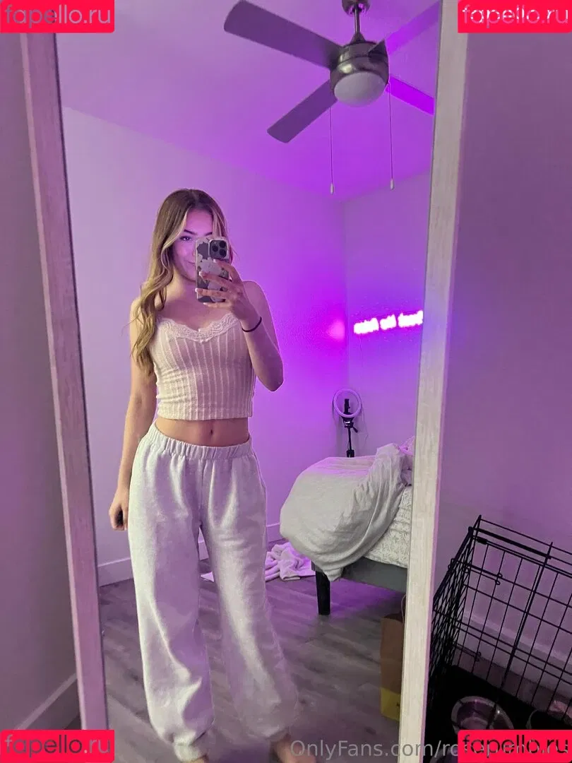 taratumbles Onlyfans Photo Gallery 