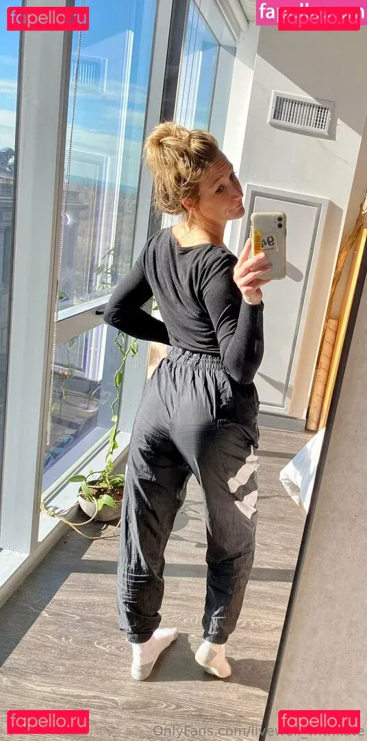 livewell_withkate Onlyfans Photo Gallery 