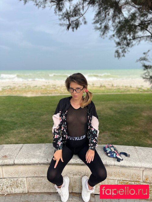 Sara Bell Nude Onlyfans Photo 8