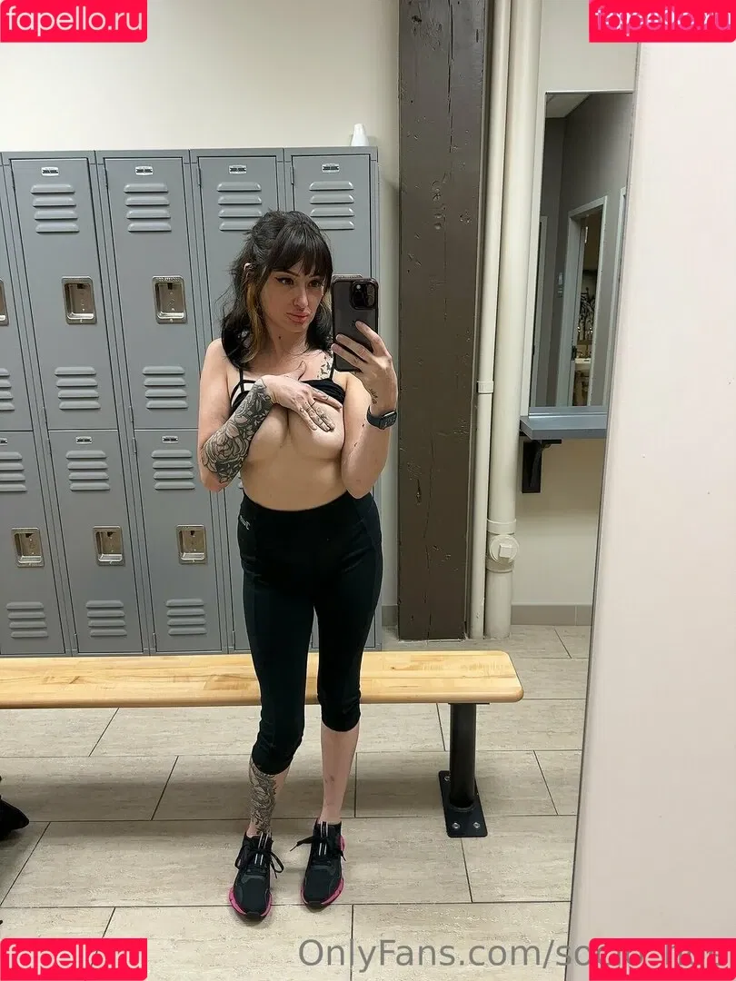 socio_hoe Onlyfans Photo Gallery 