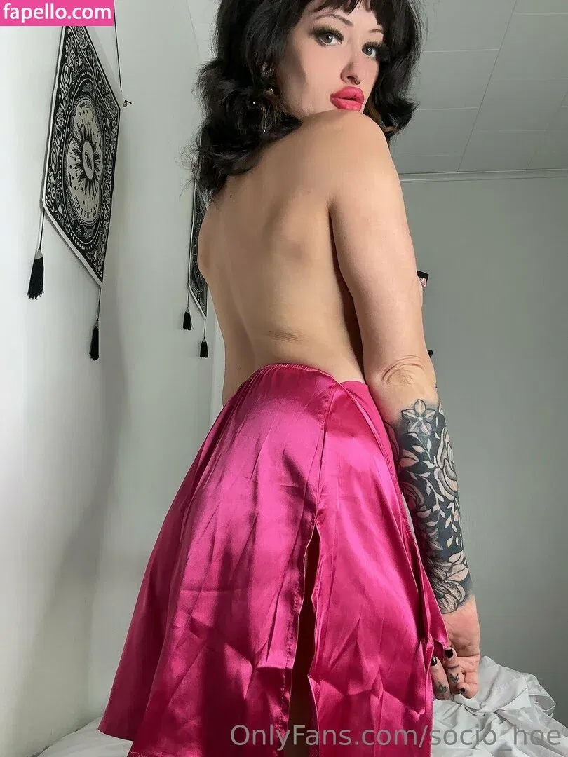 socio_hoe Onlyfans Photo Gallery 