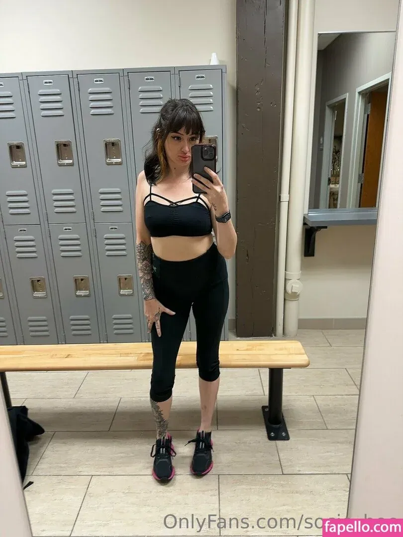 socio_hoe Onlyfans Photo Gallery 