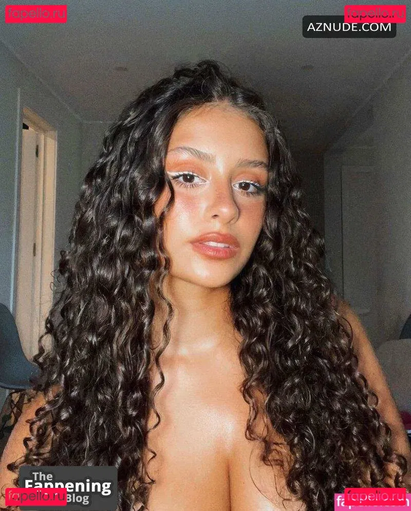 Débora Gomes Onlyfans Photo Gallery 