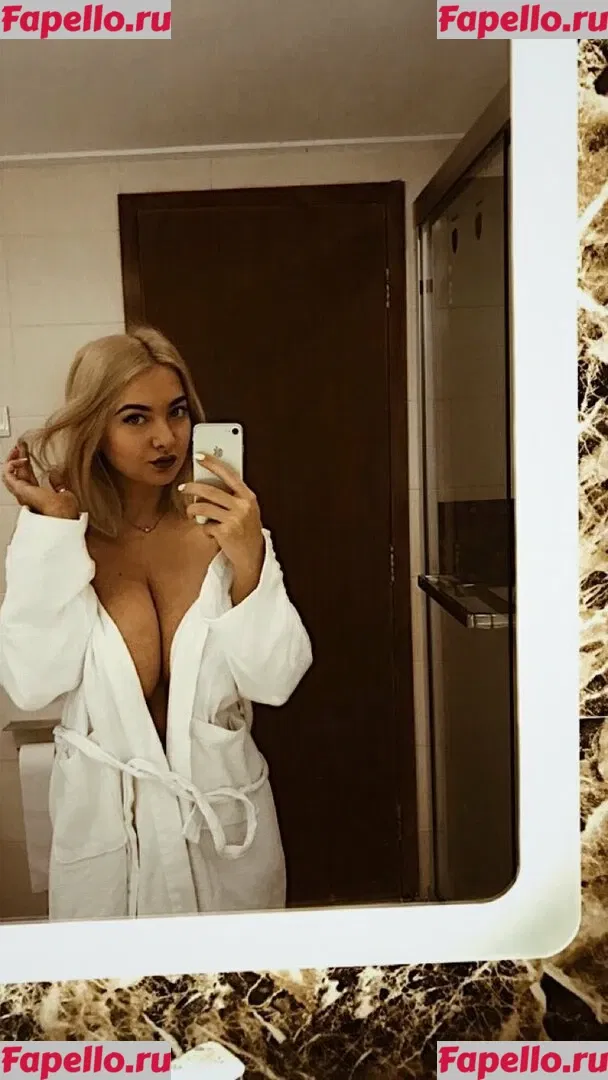 Eva Bogut Onlyfans Photo Gallery 