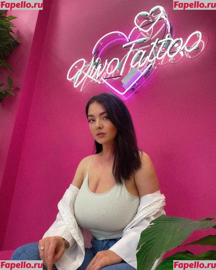 Eva Bogut Onlyfans Photo Gallery 
