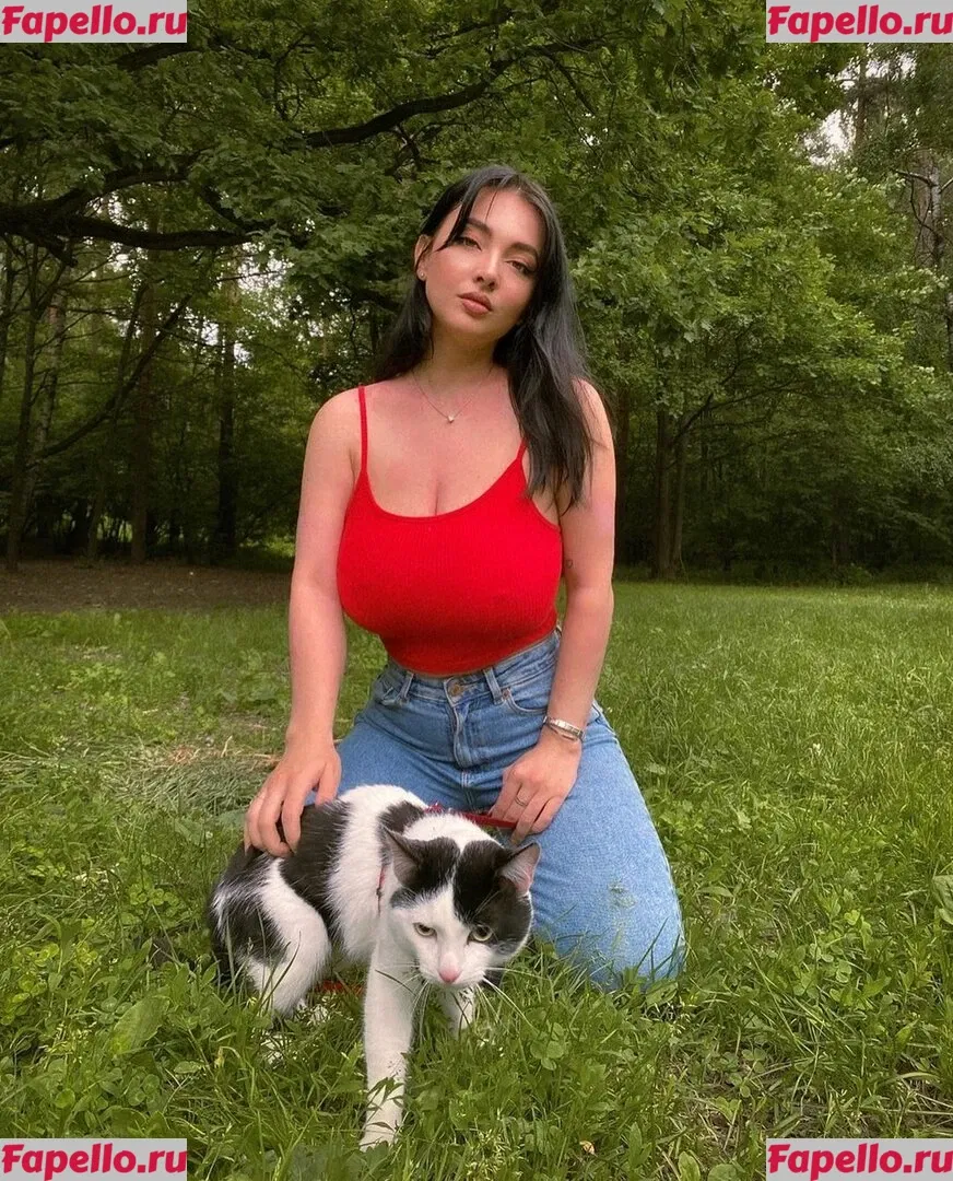 Eva Bogut Onlyfans Photo Gallery 