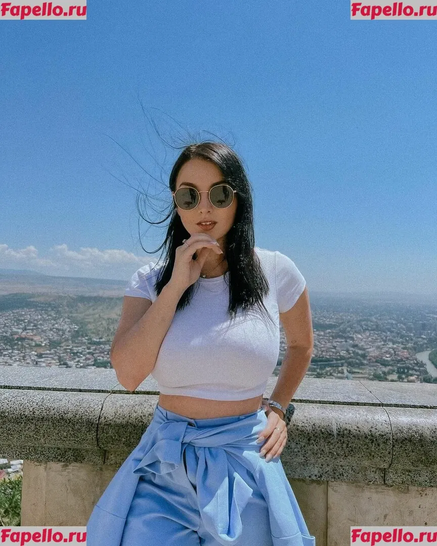 Eva Bogut Onlyfans Photo Gallery 