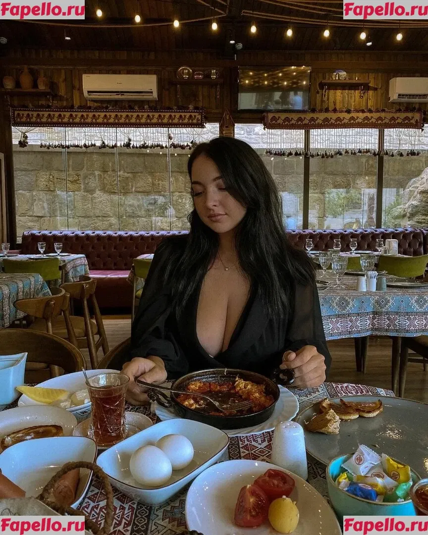 Eva Bogut Onlyfans Photo Gallery 
