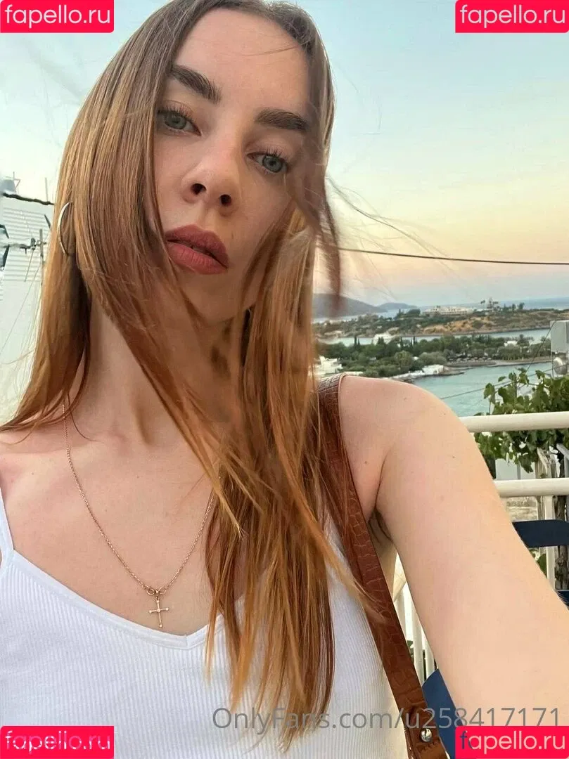leeeeyyyla Onlyfans Photo Gallery 