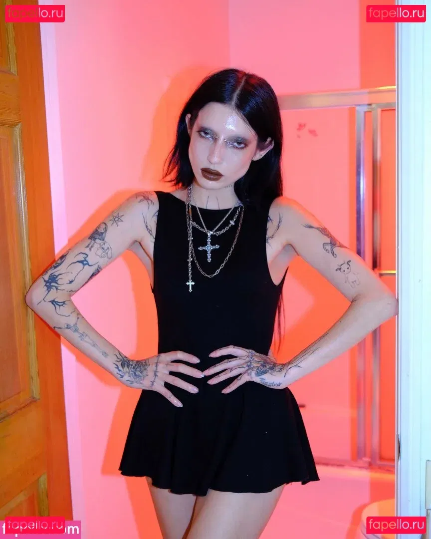 DeathbyRomy Onlyfans Photo Gallery 