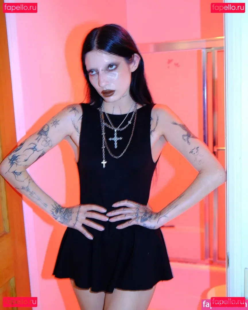 DeathbyRomy Onlyfans Photo Gallery 