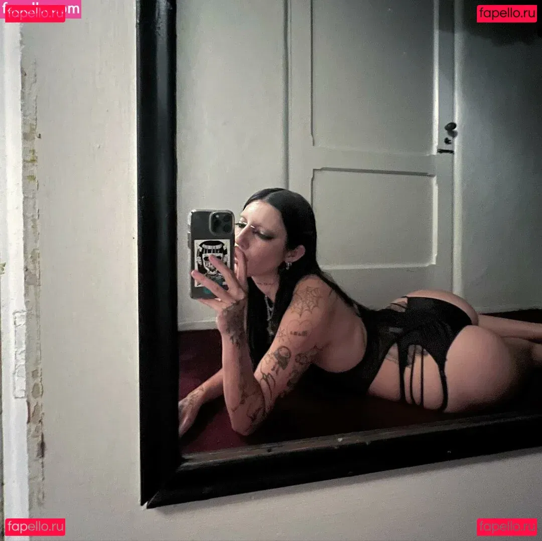 DeathbyRomy Onlyfans Photo Gallery 