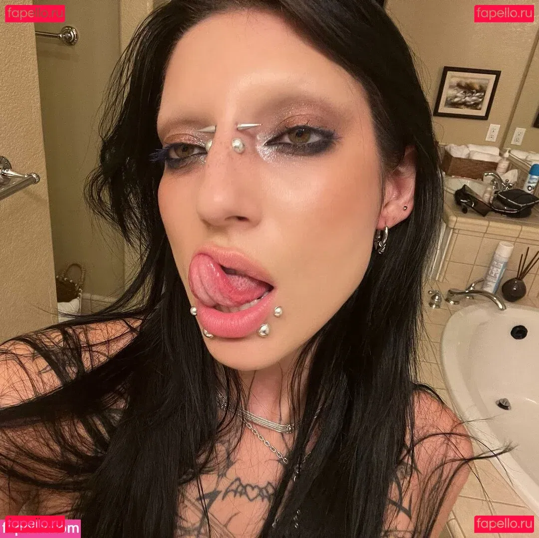 DeathbyRomy Onlyfans Photo Gallery 