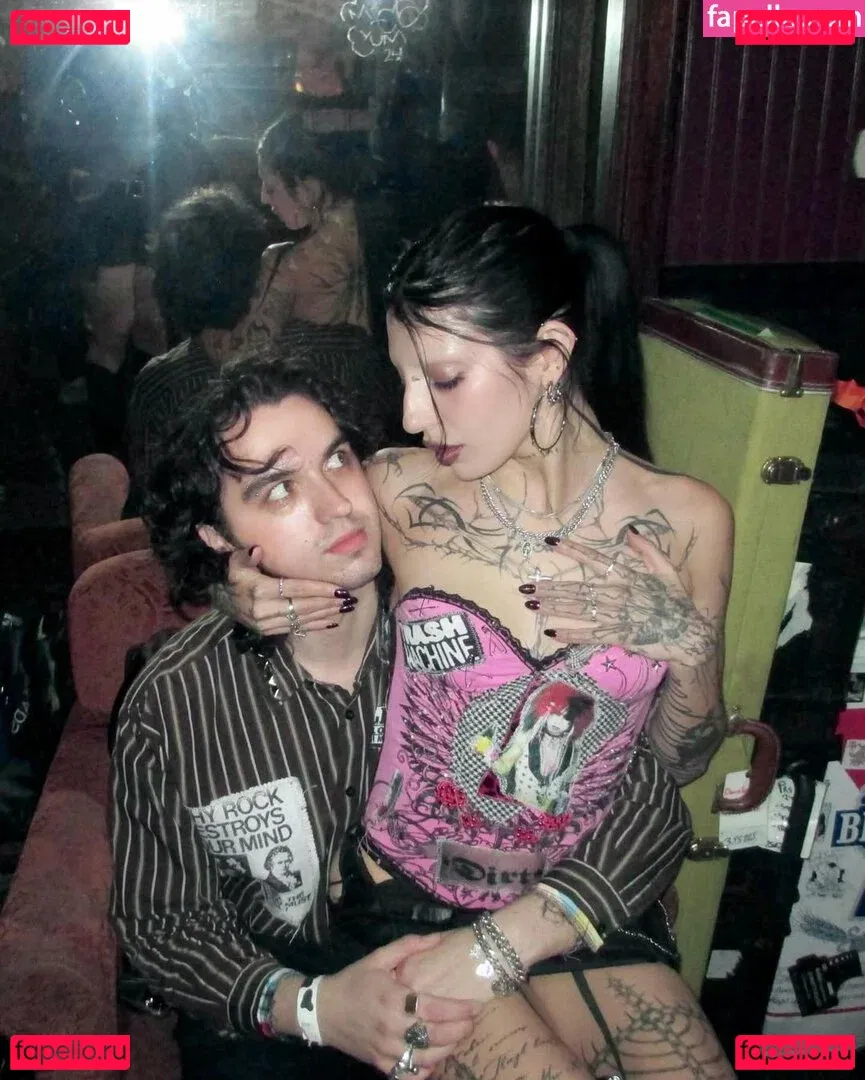 DeathbyRomy Onlyfans Photo Gallery 