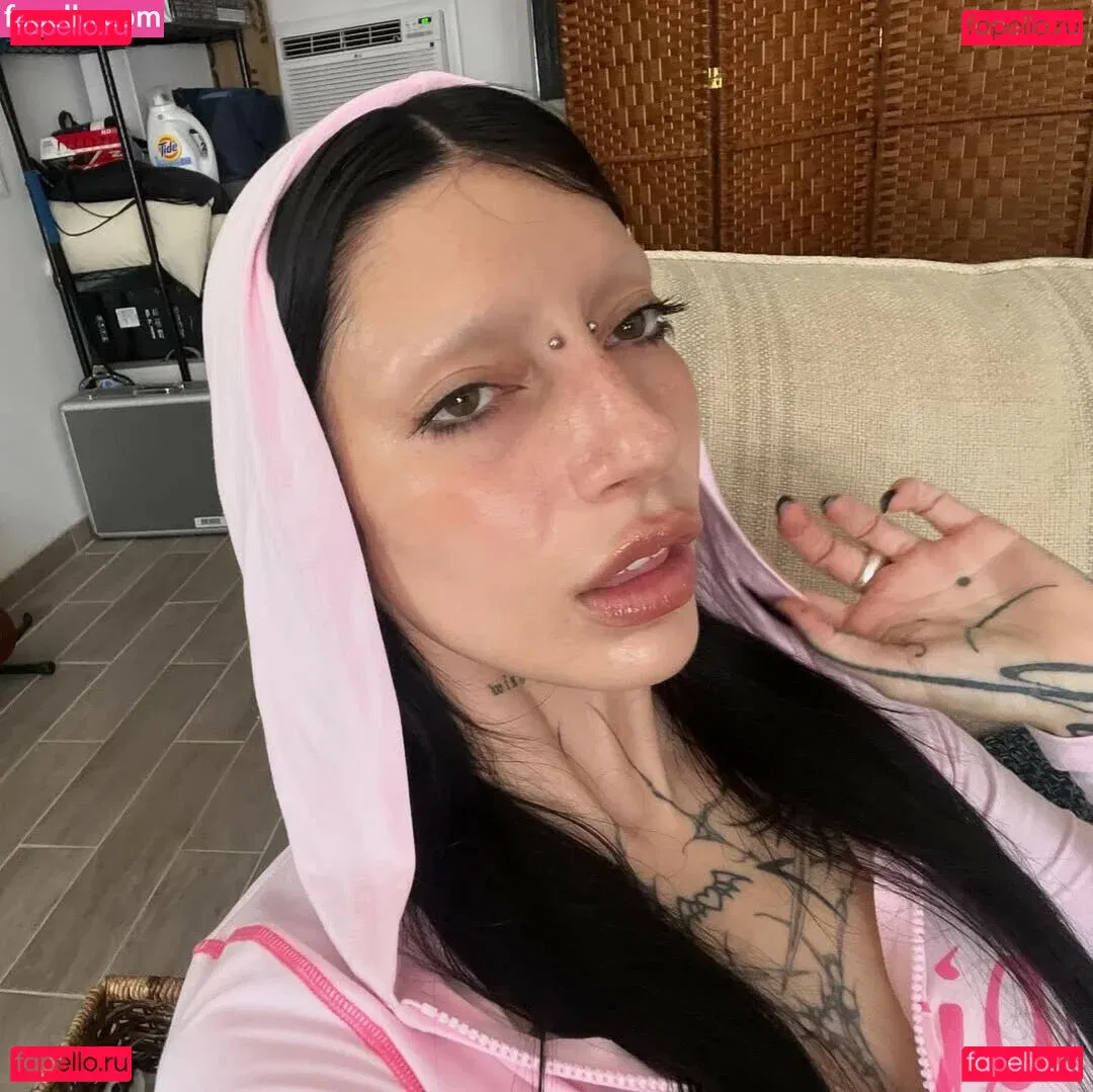 DeathbyRomy Onlyfans Photo Gallery 