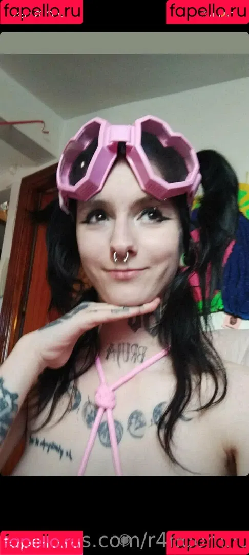 r4ndomh0e Onlyfans Photo Gallery 