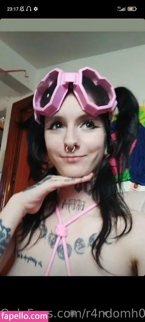 r4ndomh0e Onlyfans Photo Gallery 