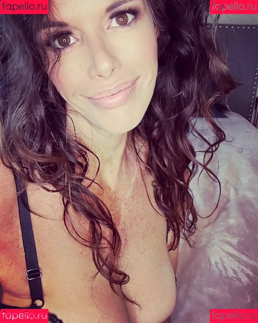 OnlyJans2023 Onlyfans Photo Gallery 