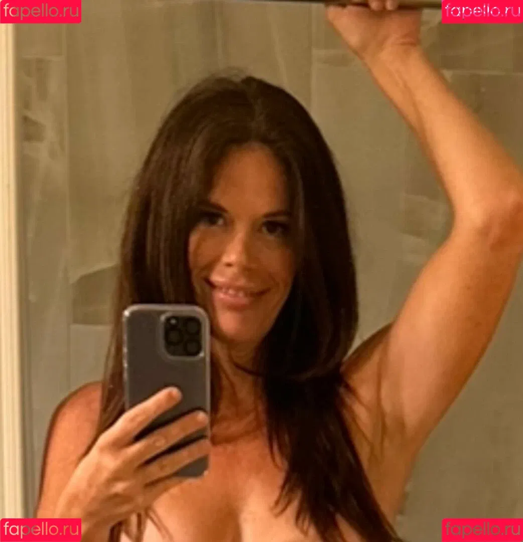 OnlyJans2023 Onlyfans Photo Gallery 