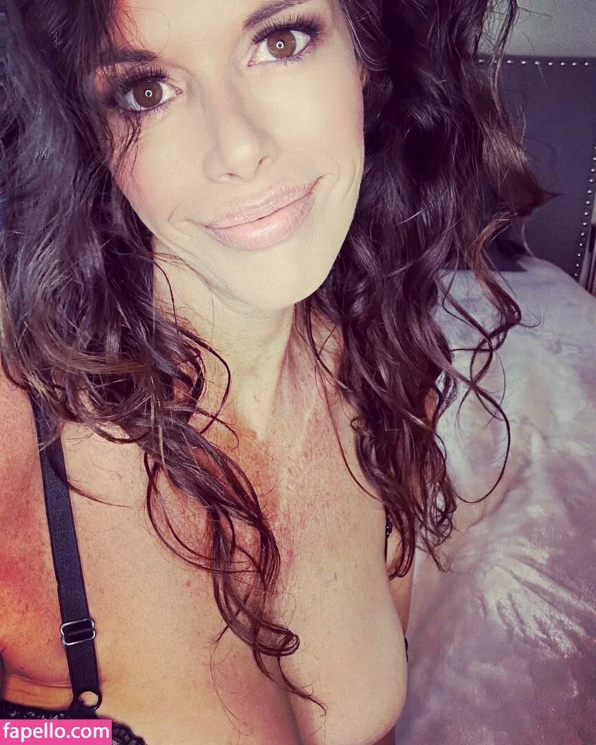 OnlyJans2023 Onlyfans Photo Gallery 