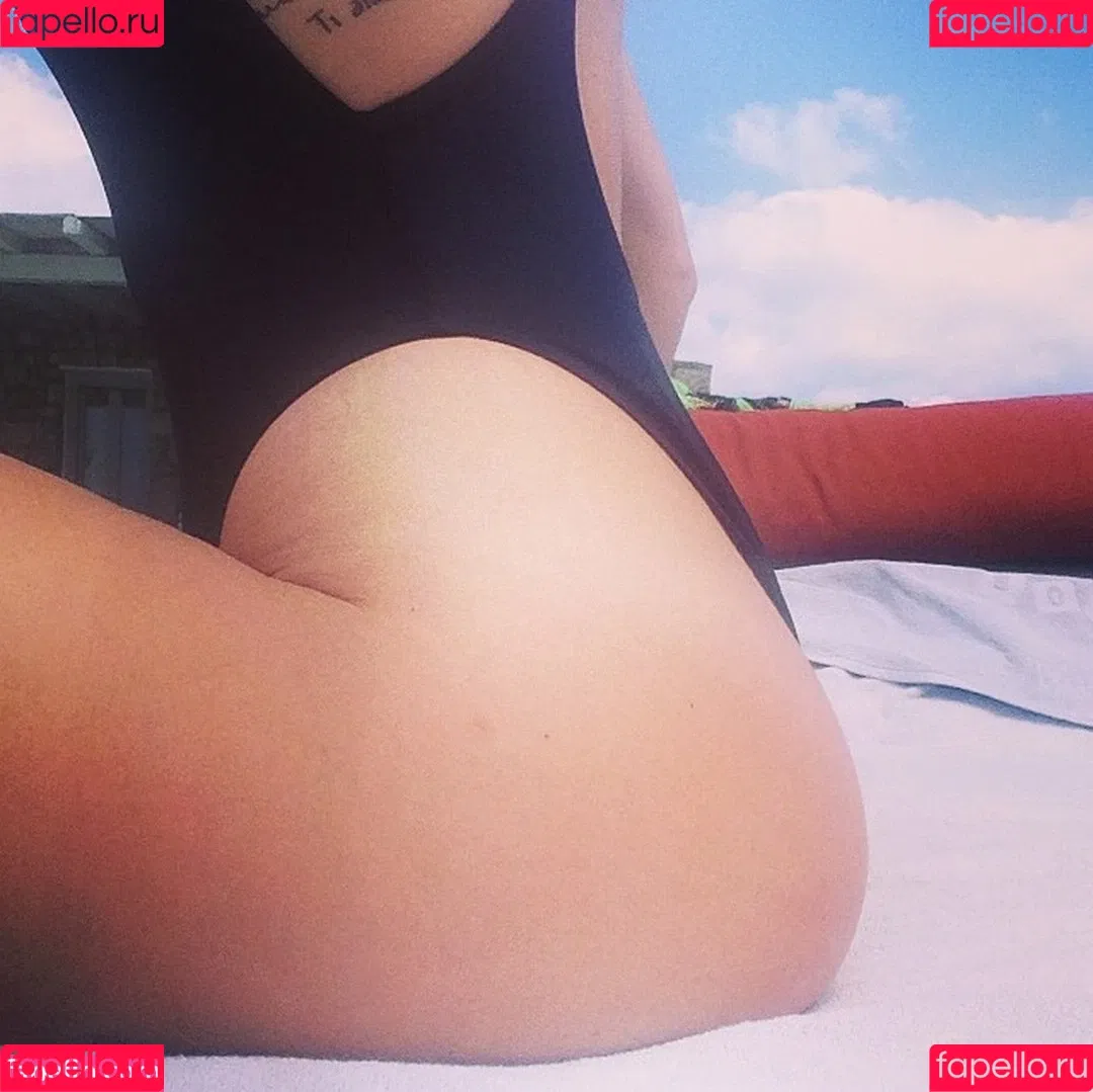 Andrea Delogu Onlyfans Photo Gallery 