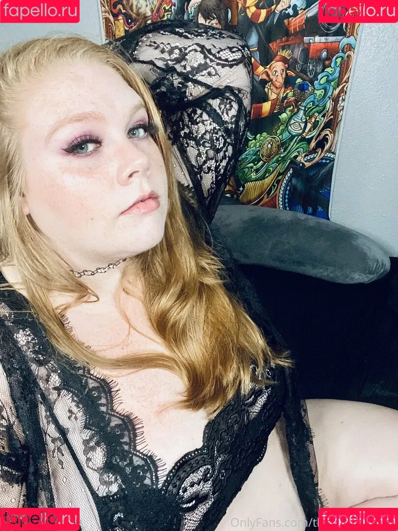 thescarlettfawx Onlyfans Photo Gallery 