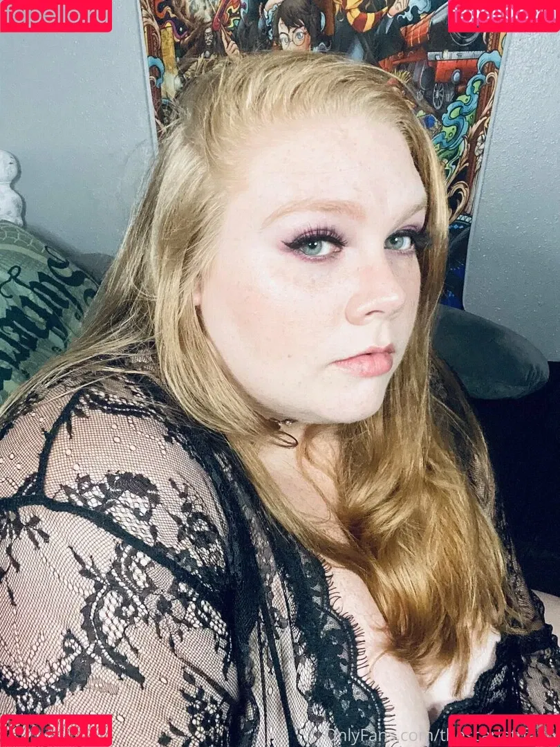 thescarlettfawx Onlyfans Photo Gallery 