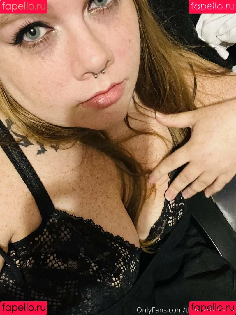 thescarlettfawx Onlyfans Photo Gallery 