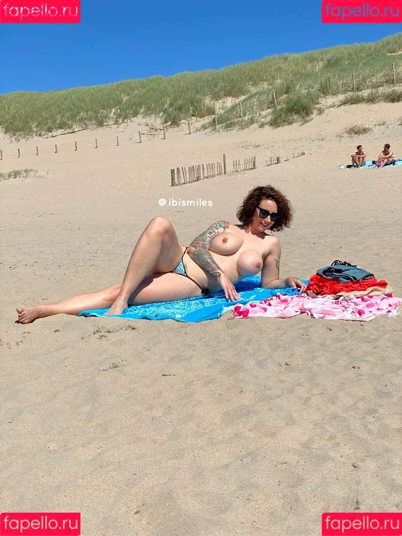 Ibi Smiles Onlyfans Photo Gallery 