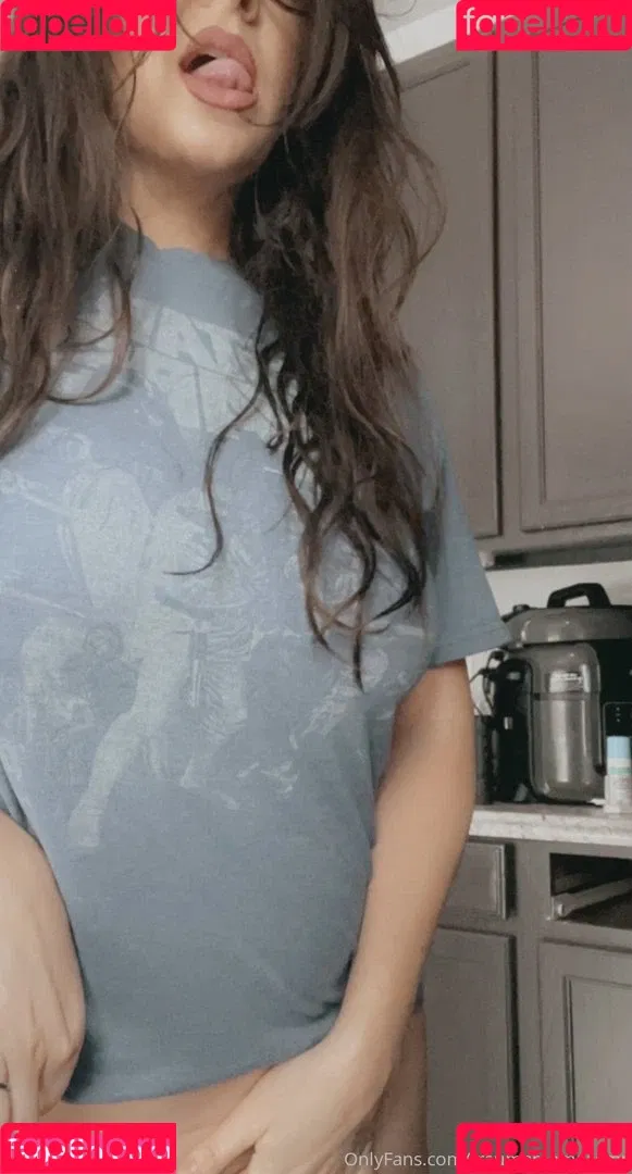 Trauma Mama ASMR Onlyfans Photo Gallery 