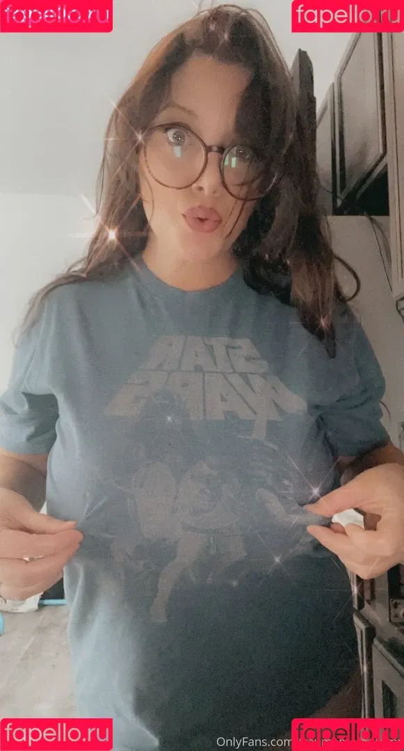 Trauma Mama ASMR Onlyfans Photo Gallery 