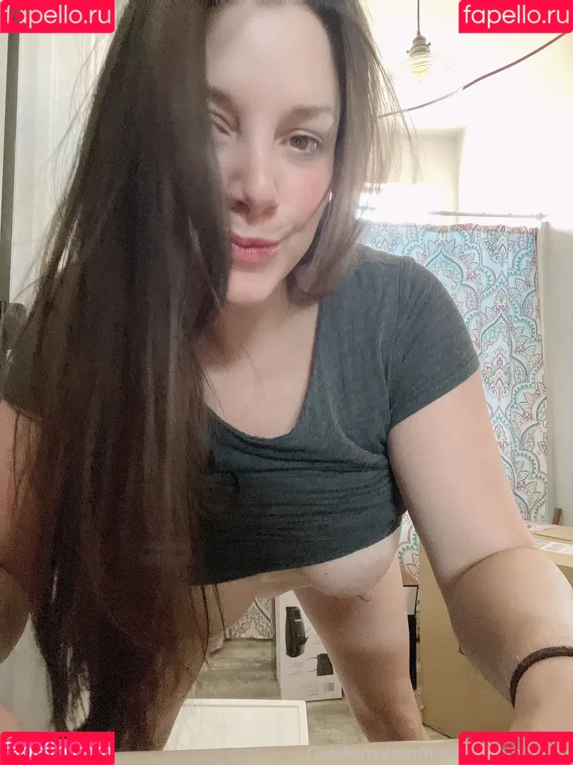 Trauma Mama ASMR Onlyfans Photo Gallery 