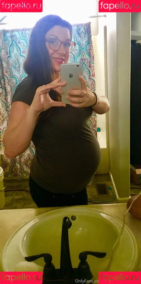 Trauma Mama ASMR Onlyfans Photo Gallery 