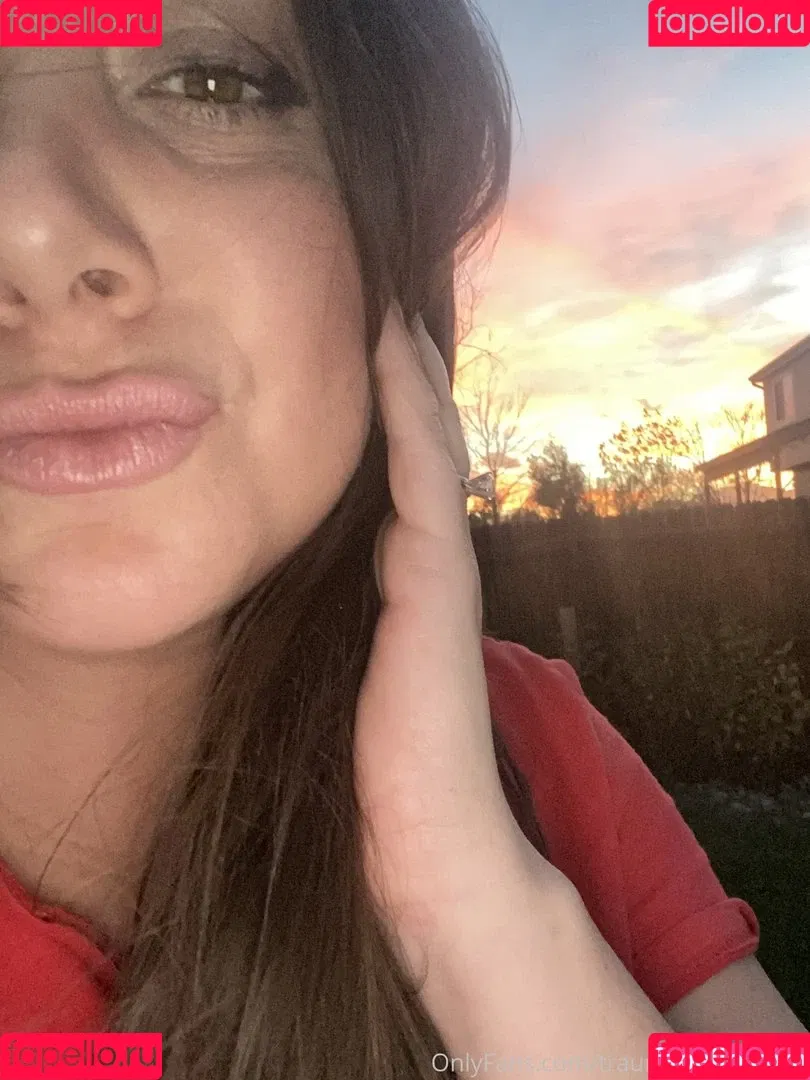 Trauma Mama ASMR Onlyfans Photo Gallery 