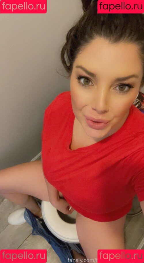 Trauma Mama ASMR Onlyfans Photo Gallery 