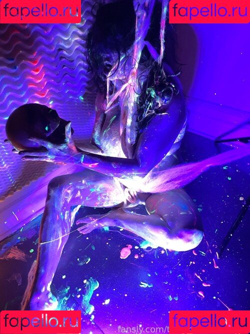 Trauma Mama ASMR Onlyfans Photo Gallery 